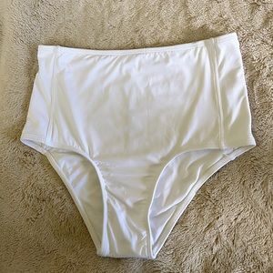 NWT. Sauipe Swim | Women's Bianca High Waisted Bottom, White, Size Large